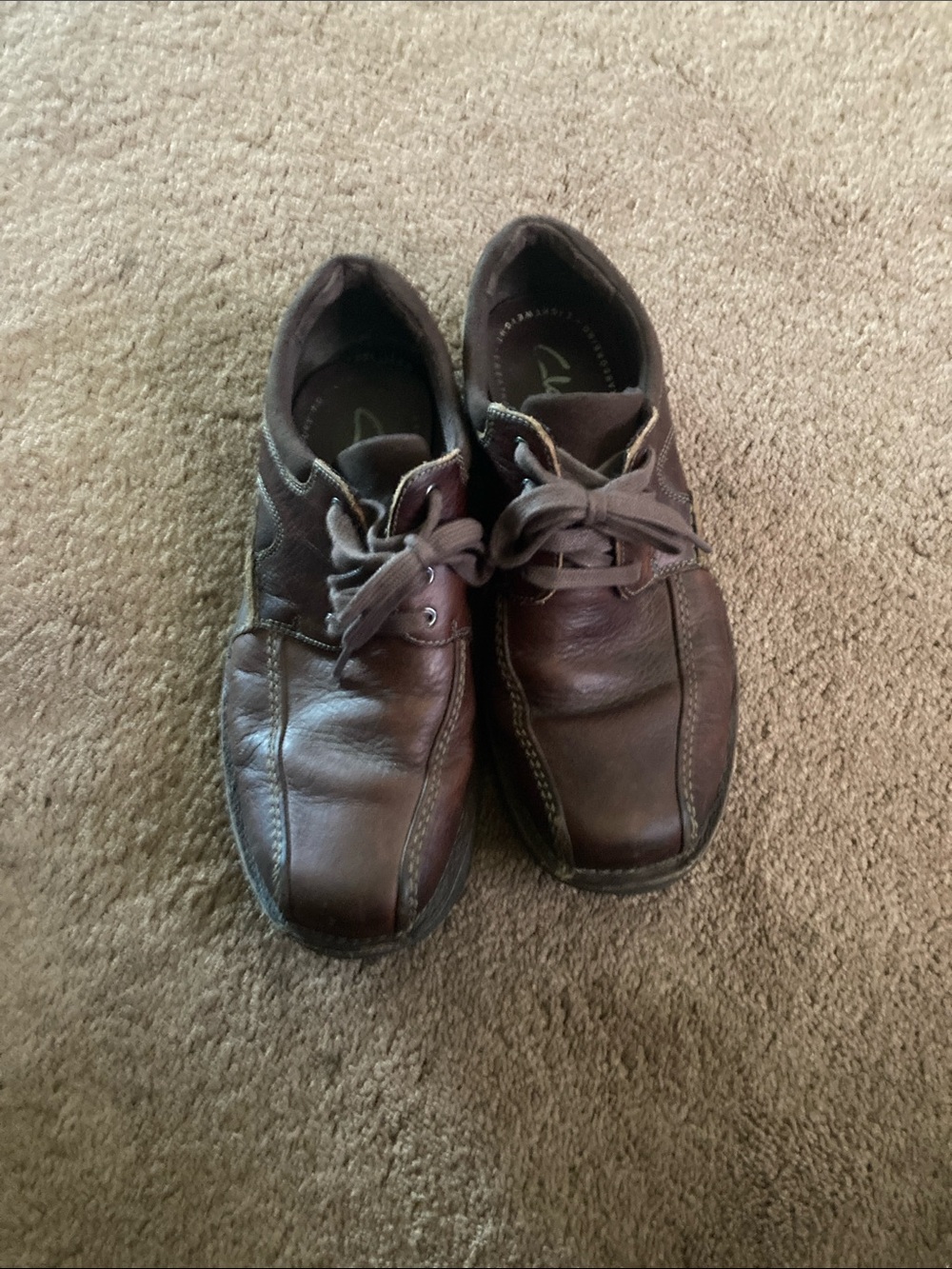 Clarks Men's Dark Brown Leather Lace-Up Oxfords size 9.5